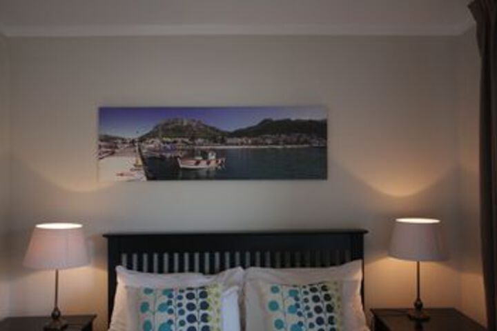 Room 13 of 27