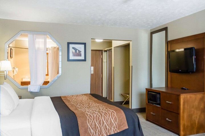 Room 14 of 30