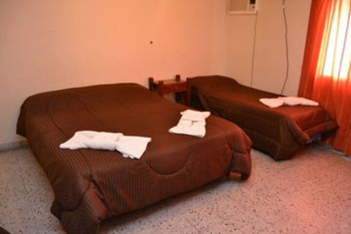 Room 10 of 29