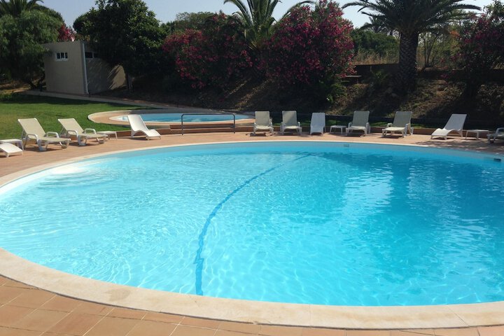 Pool 52 of 99