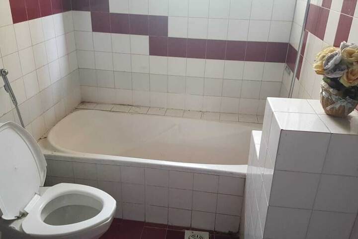 Room 14 of 15