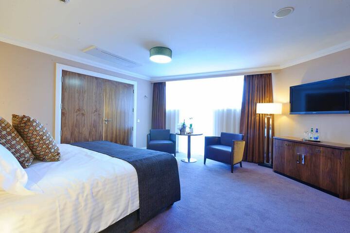 Room 6 of 31