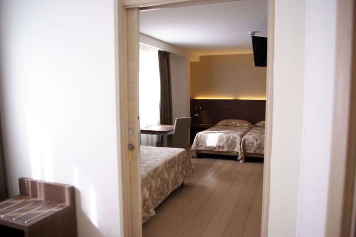 Room 6 of 57