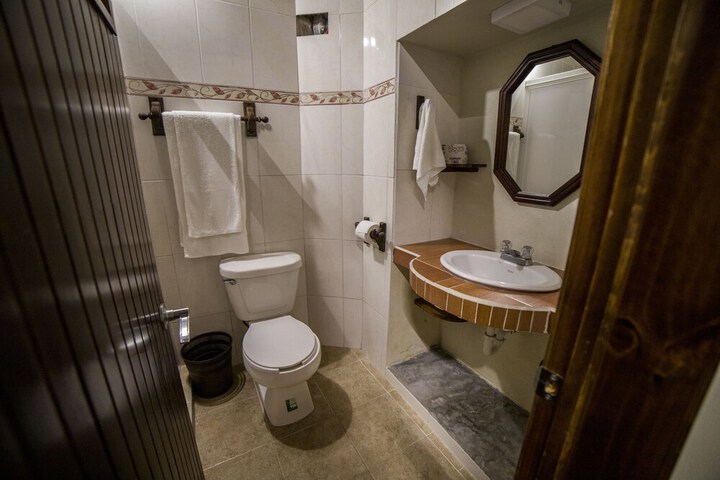 Room 100 of 172