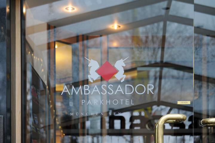 Ambassador Parkhotel in Munich