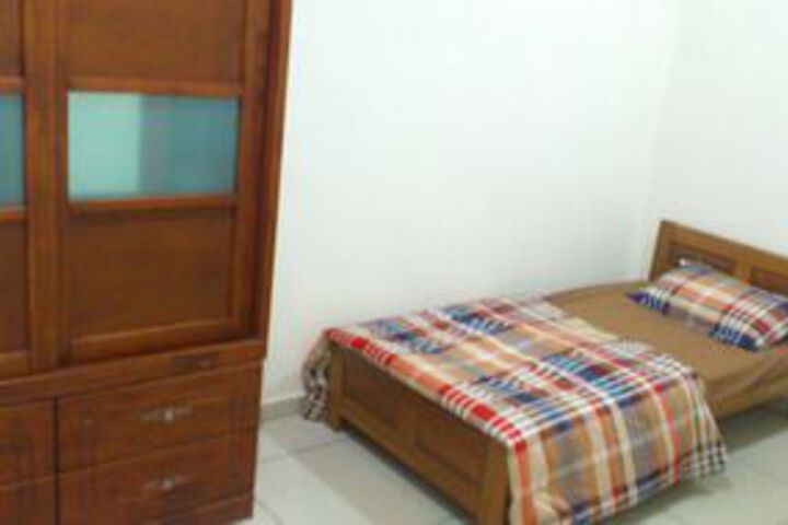 Room 3 of 11