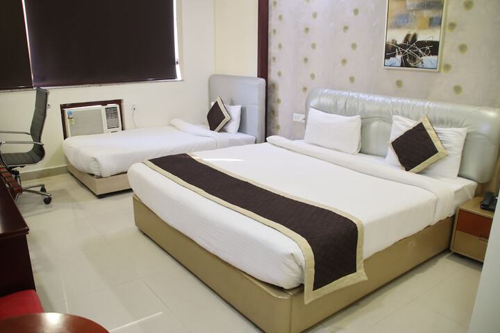 Room 12 of 46