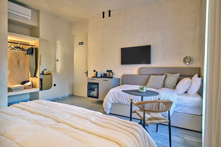 Room 5 of 45