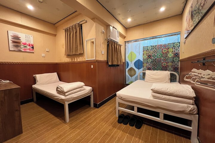Room 21 of 35