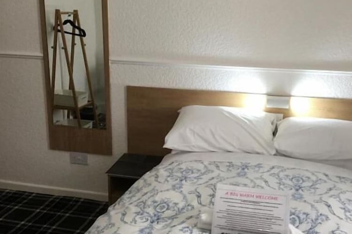 Room 54 of 148