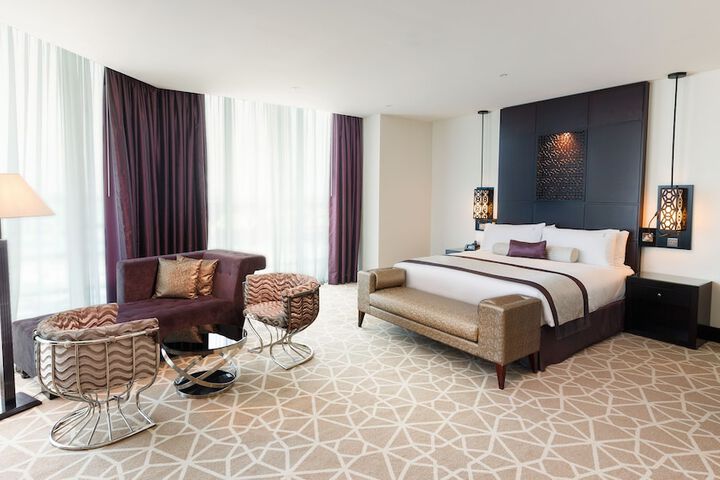 Room 37 of 211