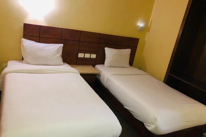 Room 37 of 66