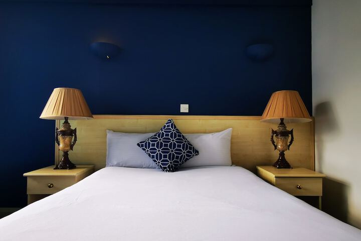 Room 5 of 34