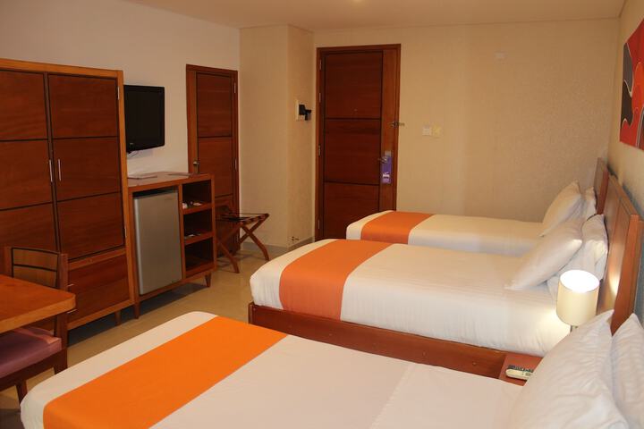 Room 28 of 75
