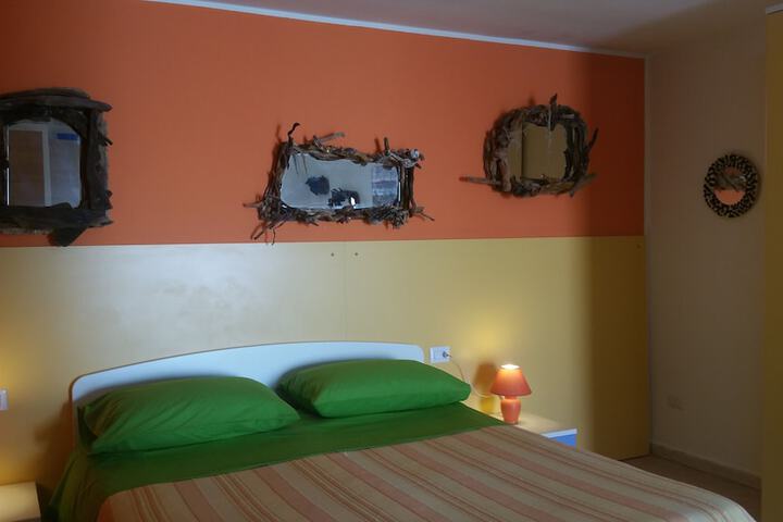 Room 18 of 120