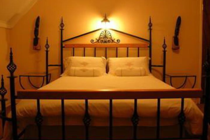 Room 5 of 6