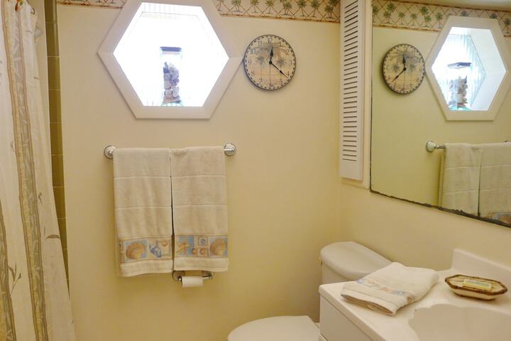 Room 33 of 75