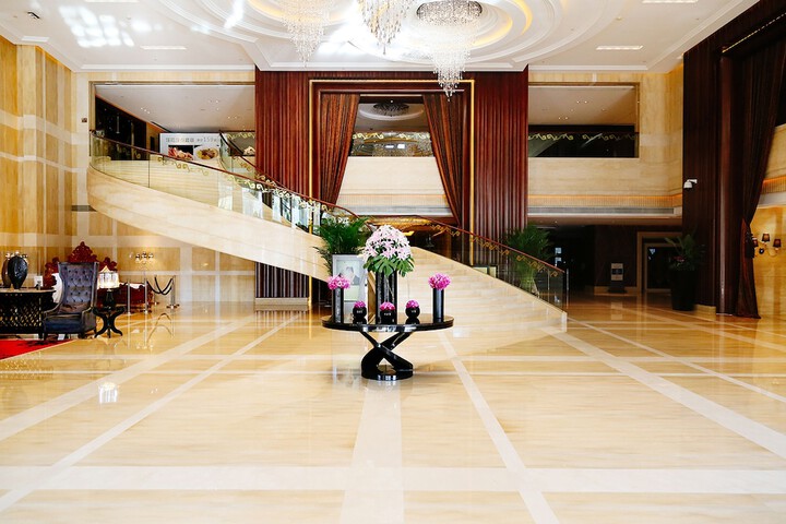 Hotel 3 of 118