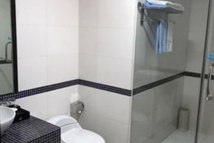 Room 3 of 22