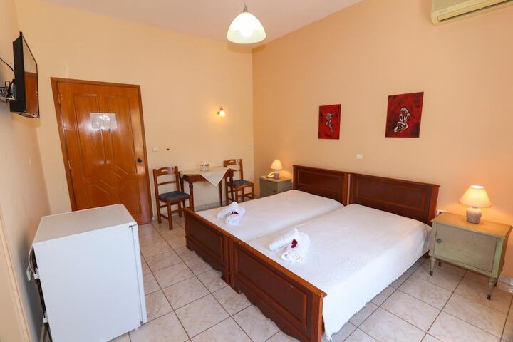 Room 9 of 45
