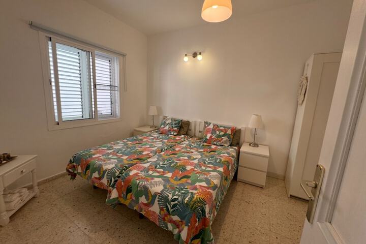 Room 8 of 41