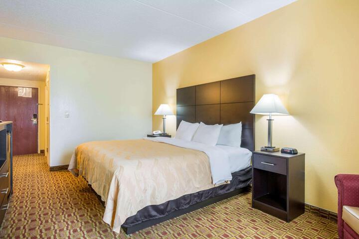 Room 40 of 52