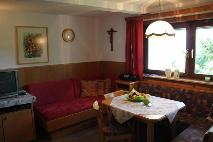 Room 2 of 11