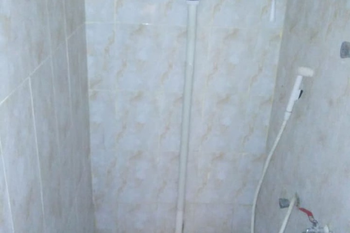 Room 6 of 16