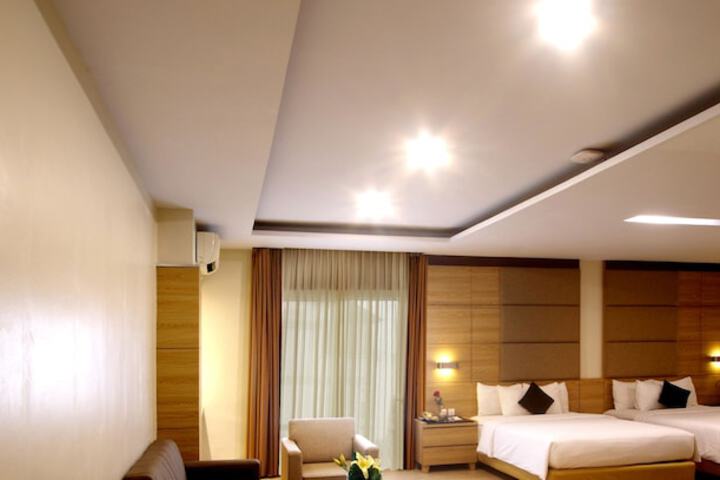 Room 7 of 37
