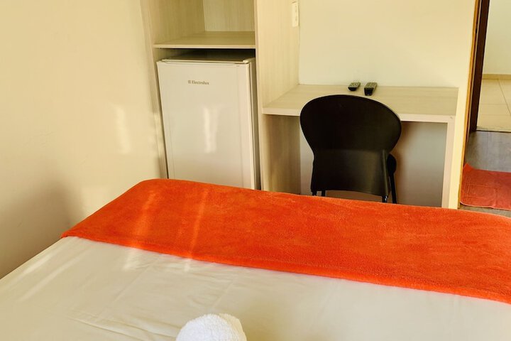 Room 7 of 32