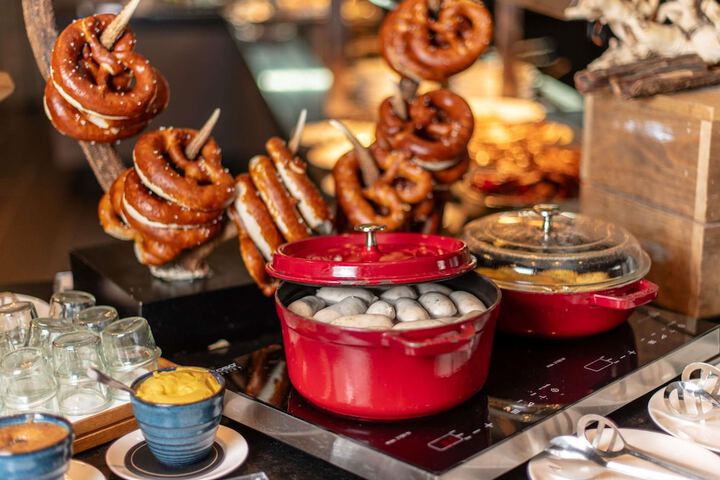 Breakfast/Coffee Service 149 of 215