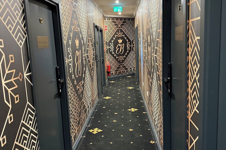 Ballroom/Hall 115 of 117