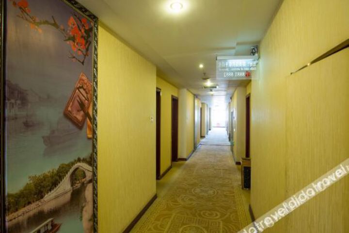 Hotel Interior 11 of 29