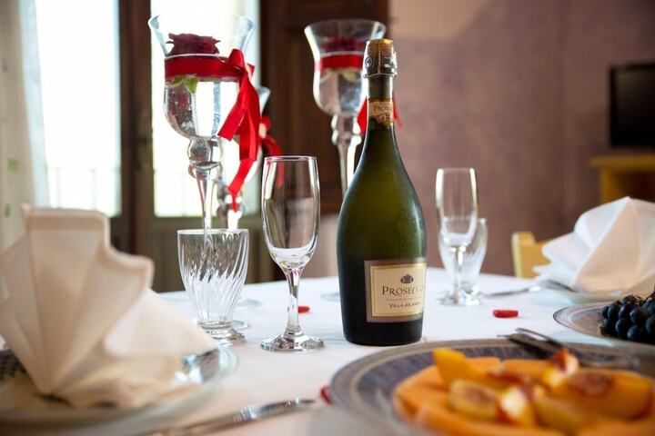 Dining Photos