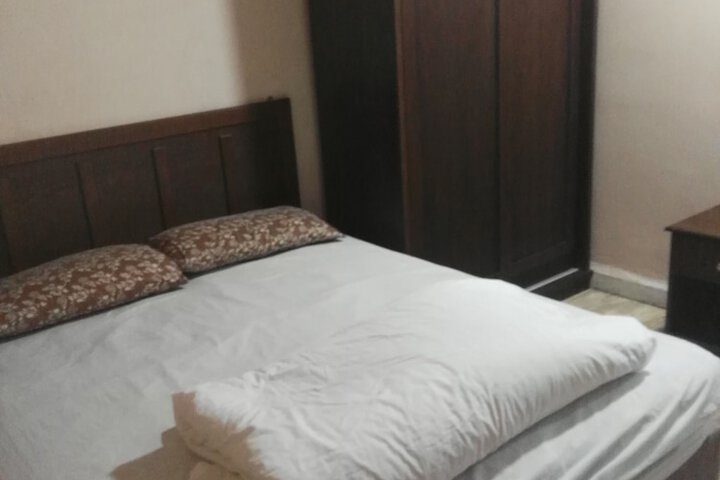 Room 15 of 40