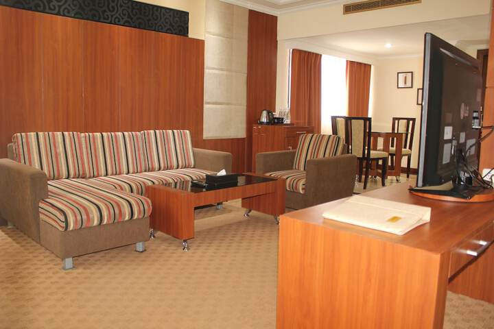 Room 13 of 29