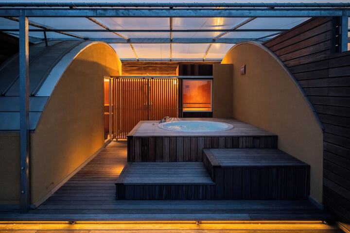 Room 7 of 25