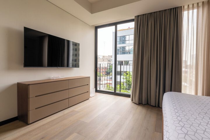 Room 17 of 60