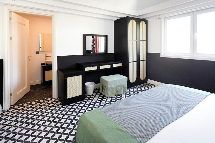Room 18 of 50
