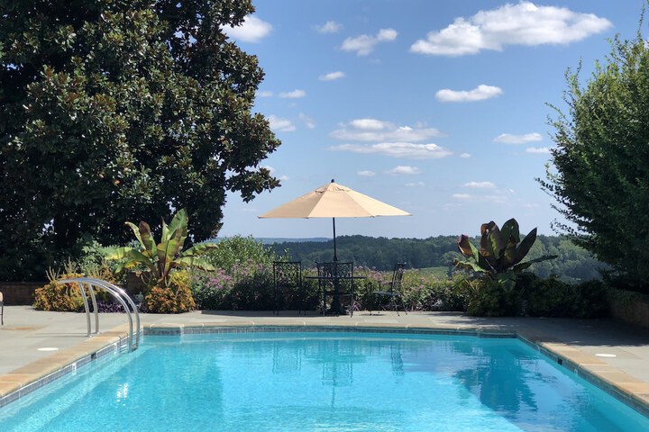 Pool Hotel