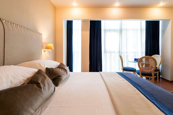 Room 34 of 139