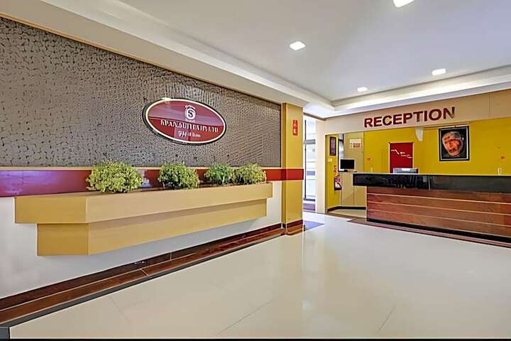 Sri Sai Ram Suites