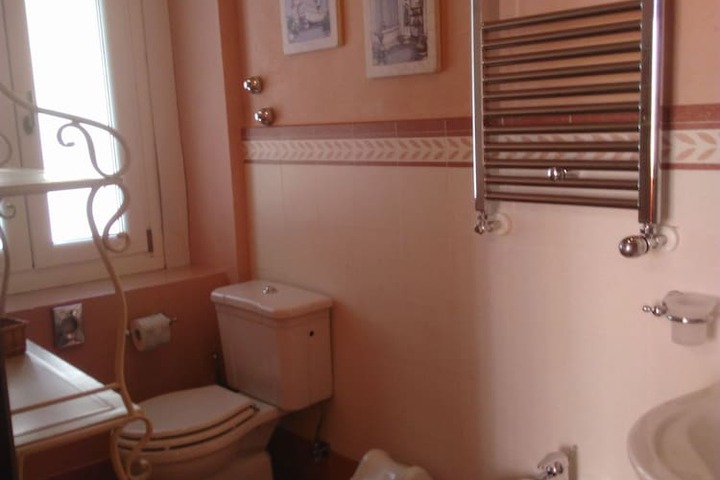 Room 33 of 54