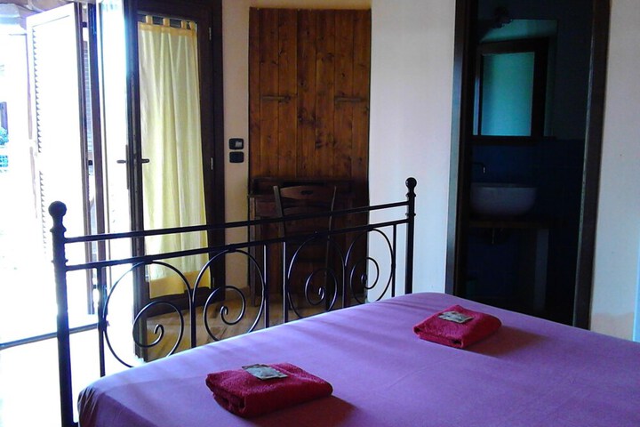 Room 13 of 36