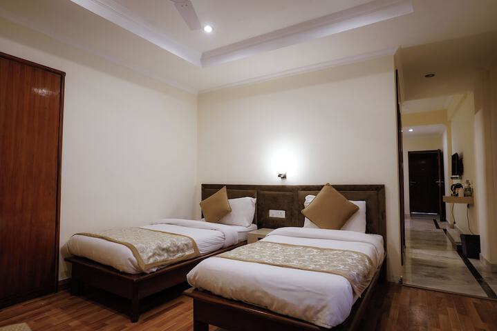 Room 42 of 113