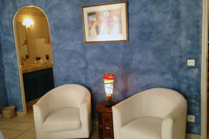 Room 17 of 48