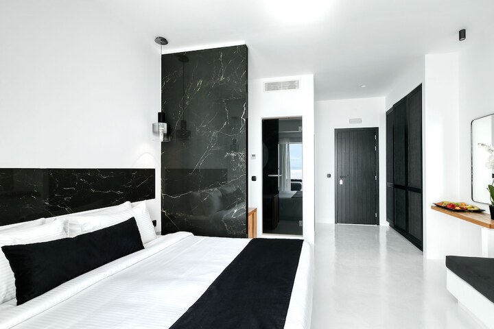 Room 64 of 166