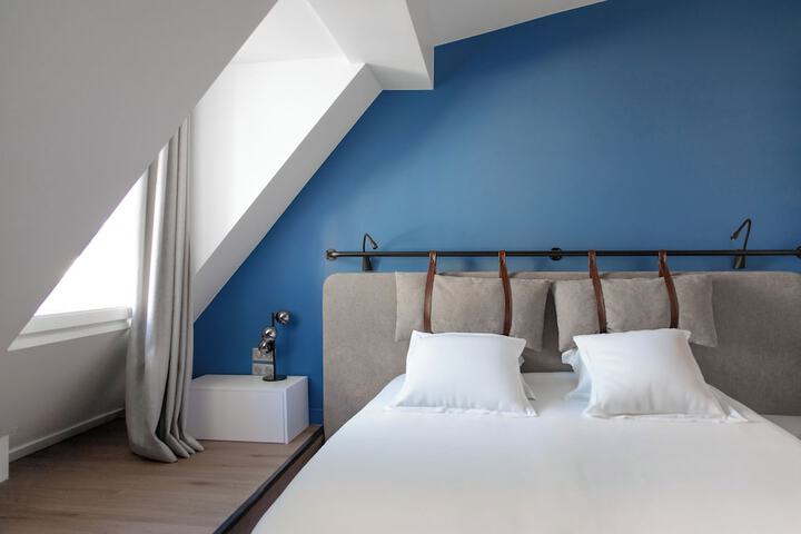 Room 16 of 50