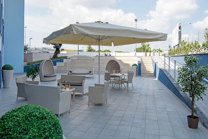 Terrace/Patio 49 of 51