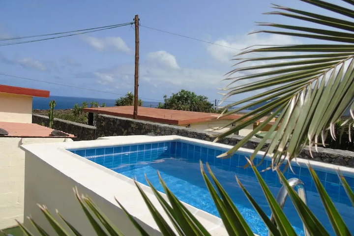 Pool 6 of 10